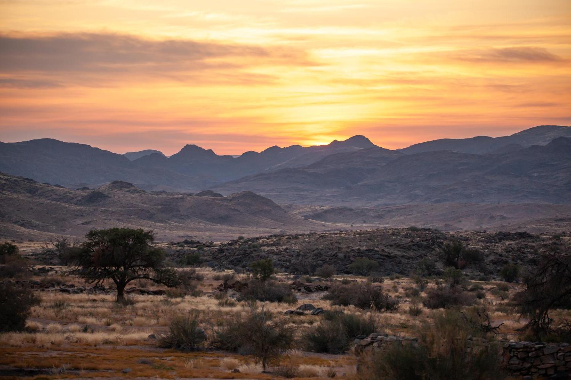 Sandfontein Lodge & Nature Reserve Экстерьер фото