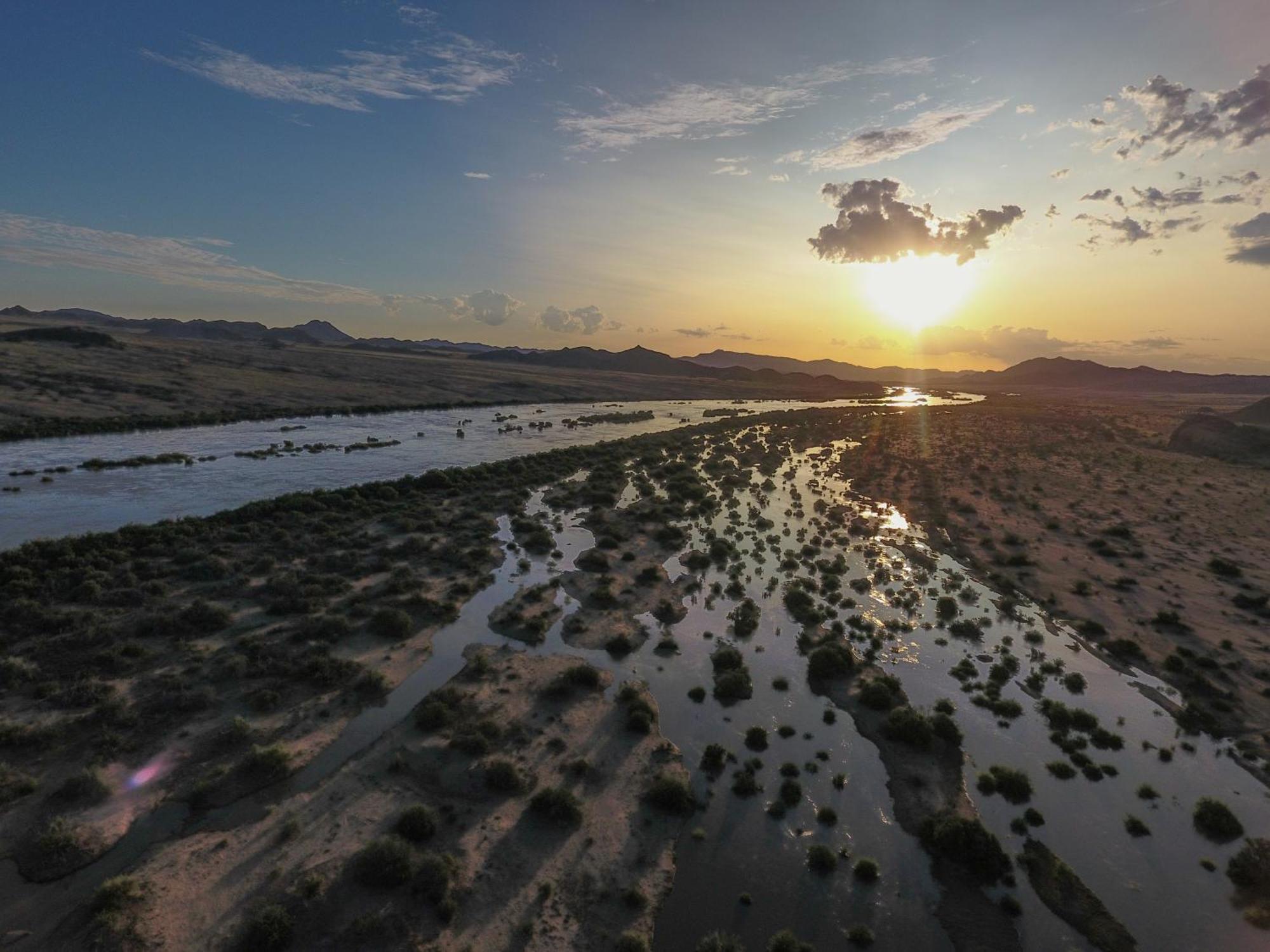 Sandfontein Lodge & Nature Reserve Экстерьер фото